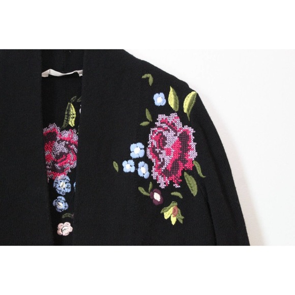 Soft Surroundings La Vie En Rose Cardigan Sweater Embroidered Size M H14093 - Picture 5 of 10